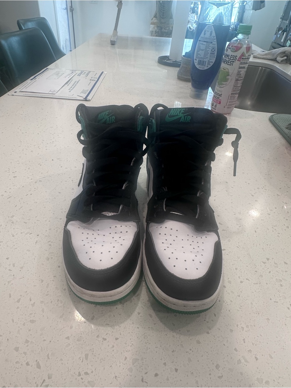Women’s/Boys Nike Air Jordan High-Top Sneakers - Black/White/Green Accent